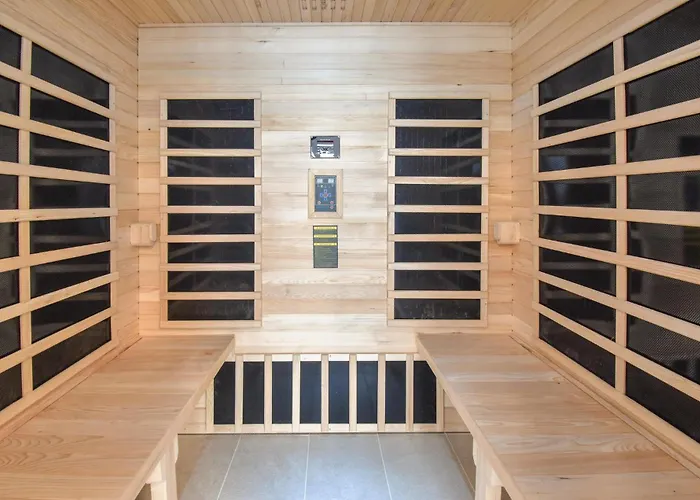 Beautiful In With Sauna Feriehus