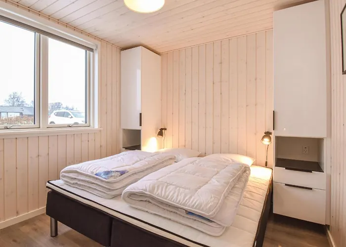 Beautiful In With Sauna Feriehus