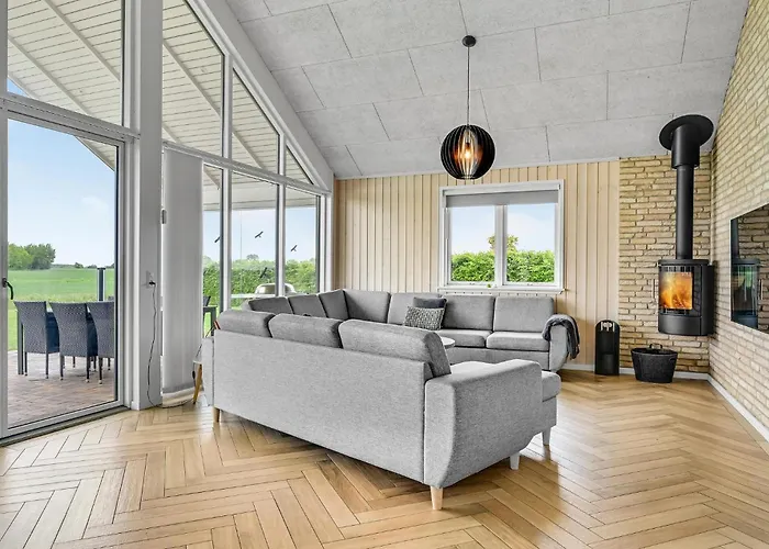 Beautiful In With Sauna Feriehus