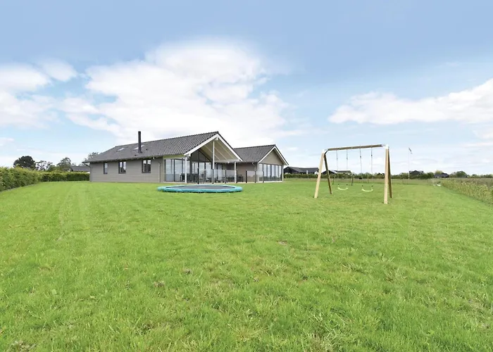 Feriehus Beautiful In With Sauna *