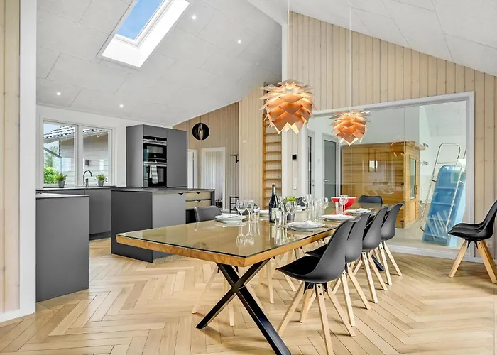 Feriehus Beautiful In With Sauna *